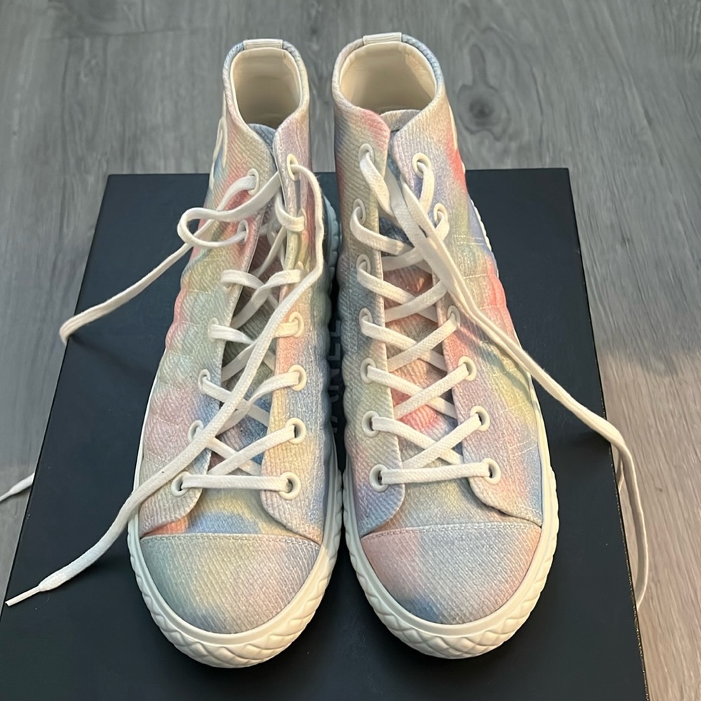Chanel sneaker